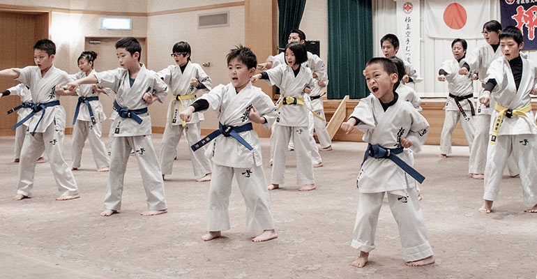 kyokushin-mutsu-3m.jpg kyokushin-mutsu-3m.jpg